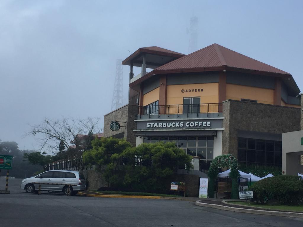 Ron'S Condo Overlooking The Lake Tagaytay City Esterno foto