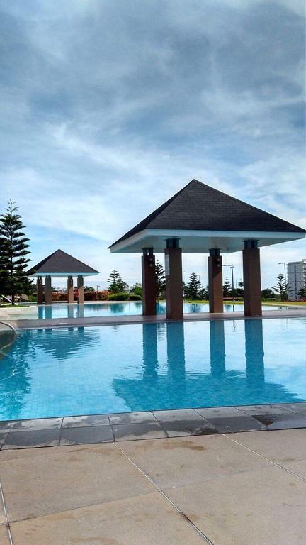 Ron'S Condo Overlooking The Lake Tagaytay City Esterno foto