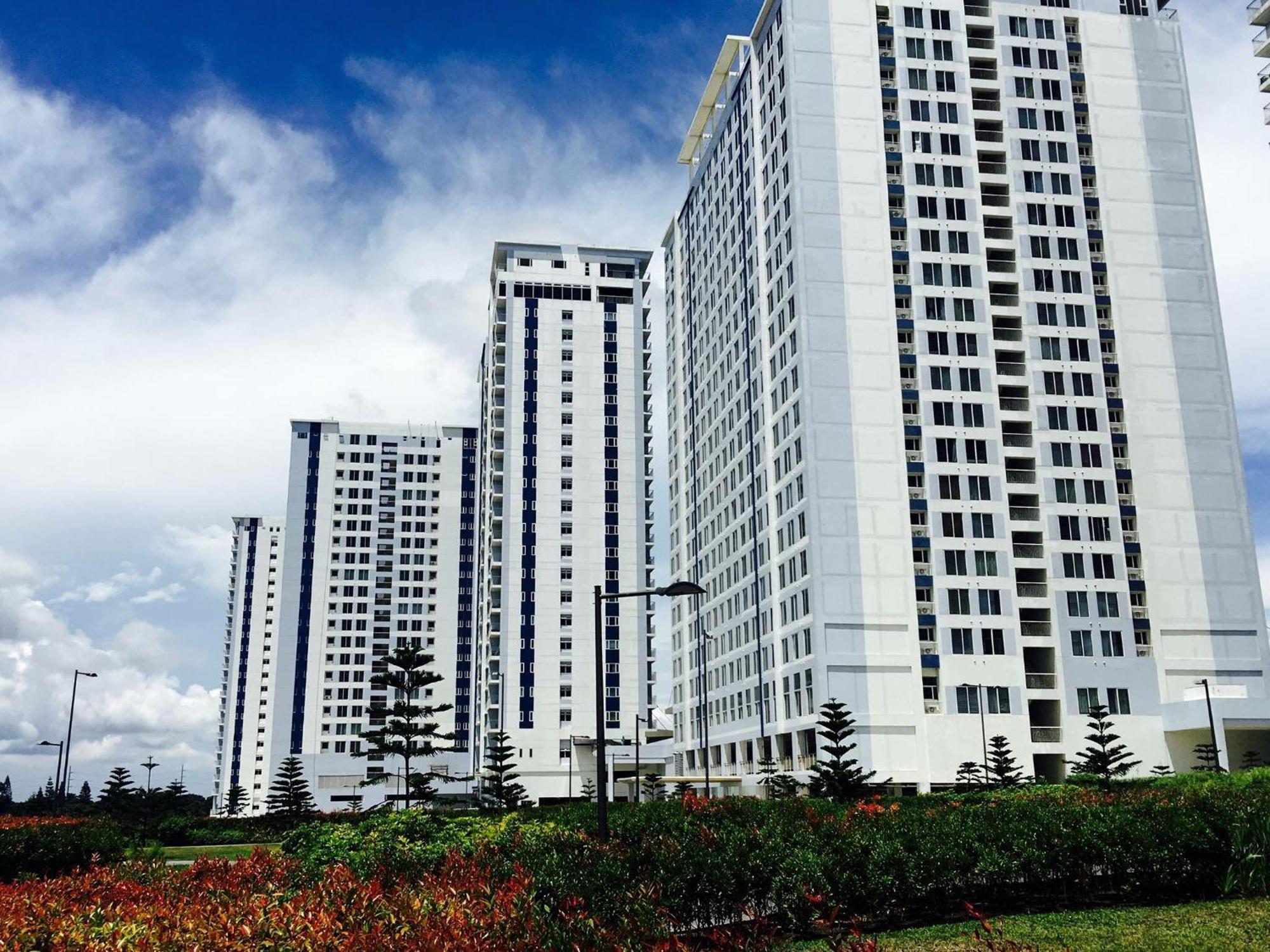 Ron'S Condo Overlooking The Lake Tagaytay City Esterno foto